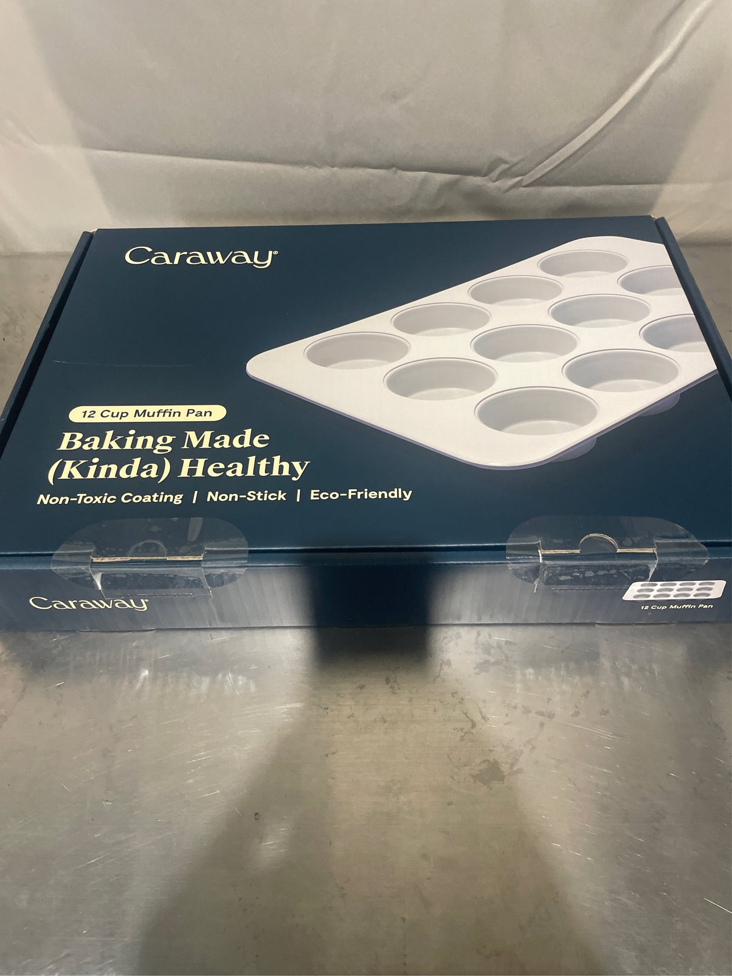 Non-Stick Ceramic Muffin Pan in Navy