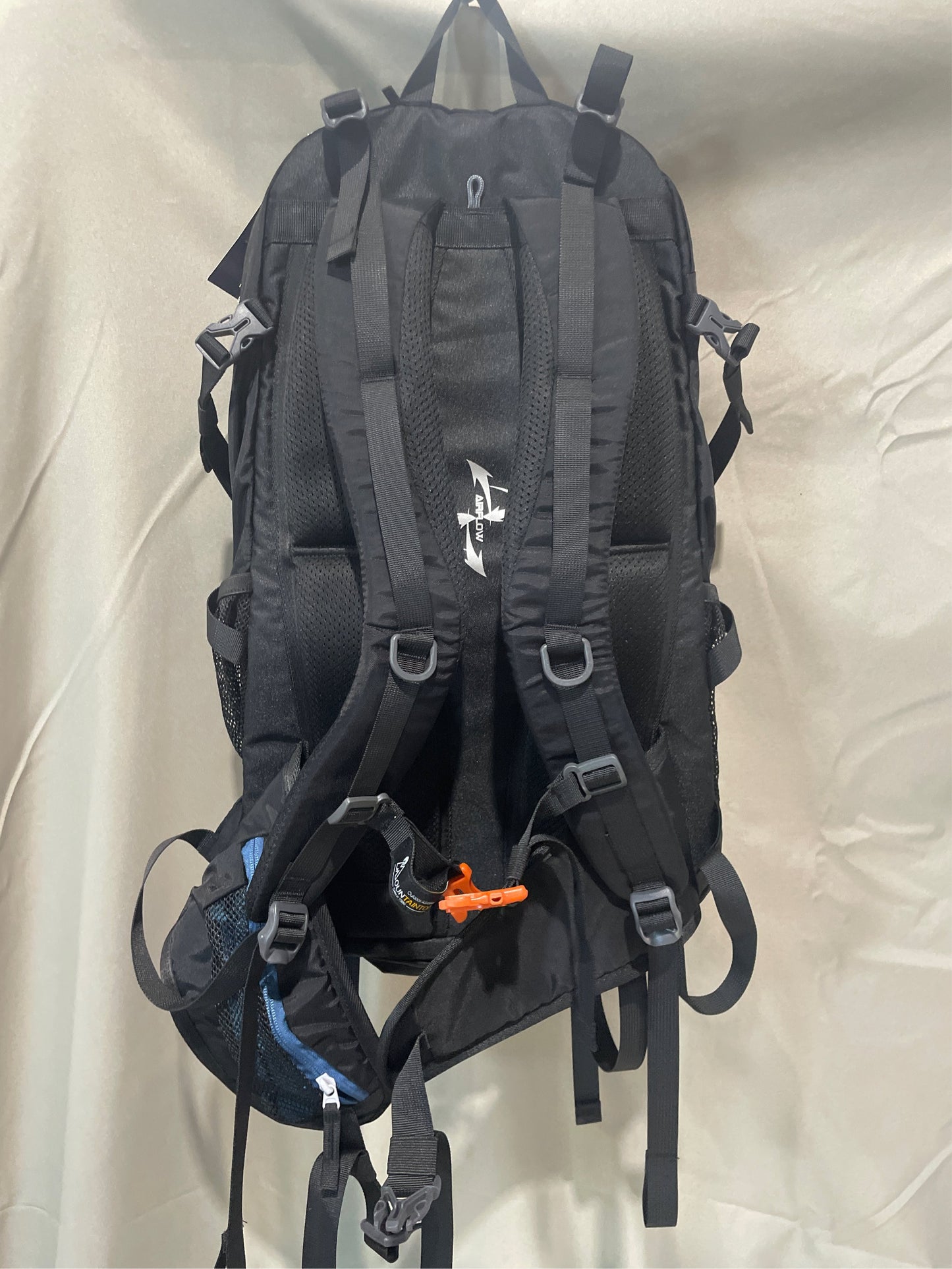 MOUNTAINTOP 40L Lightweight Hiking Backpack