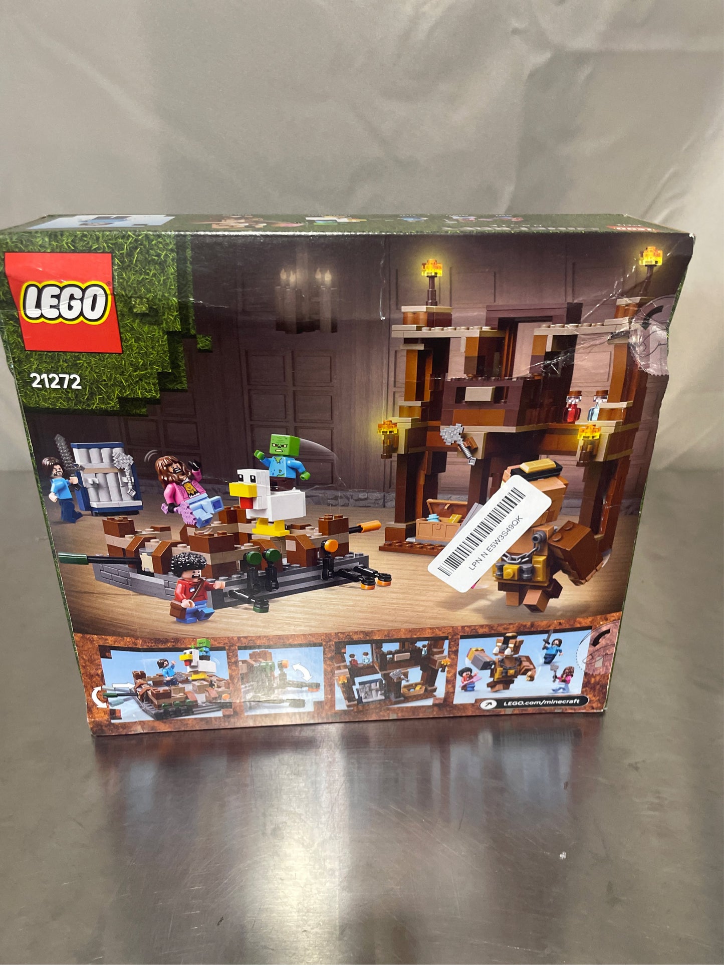 LEGO Minecraft Mansion Fighting Ring – 21272
