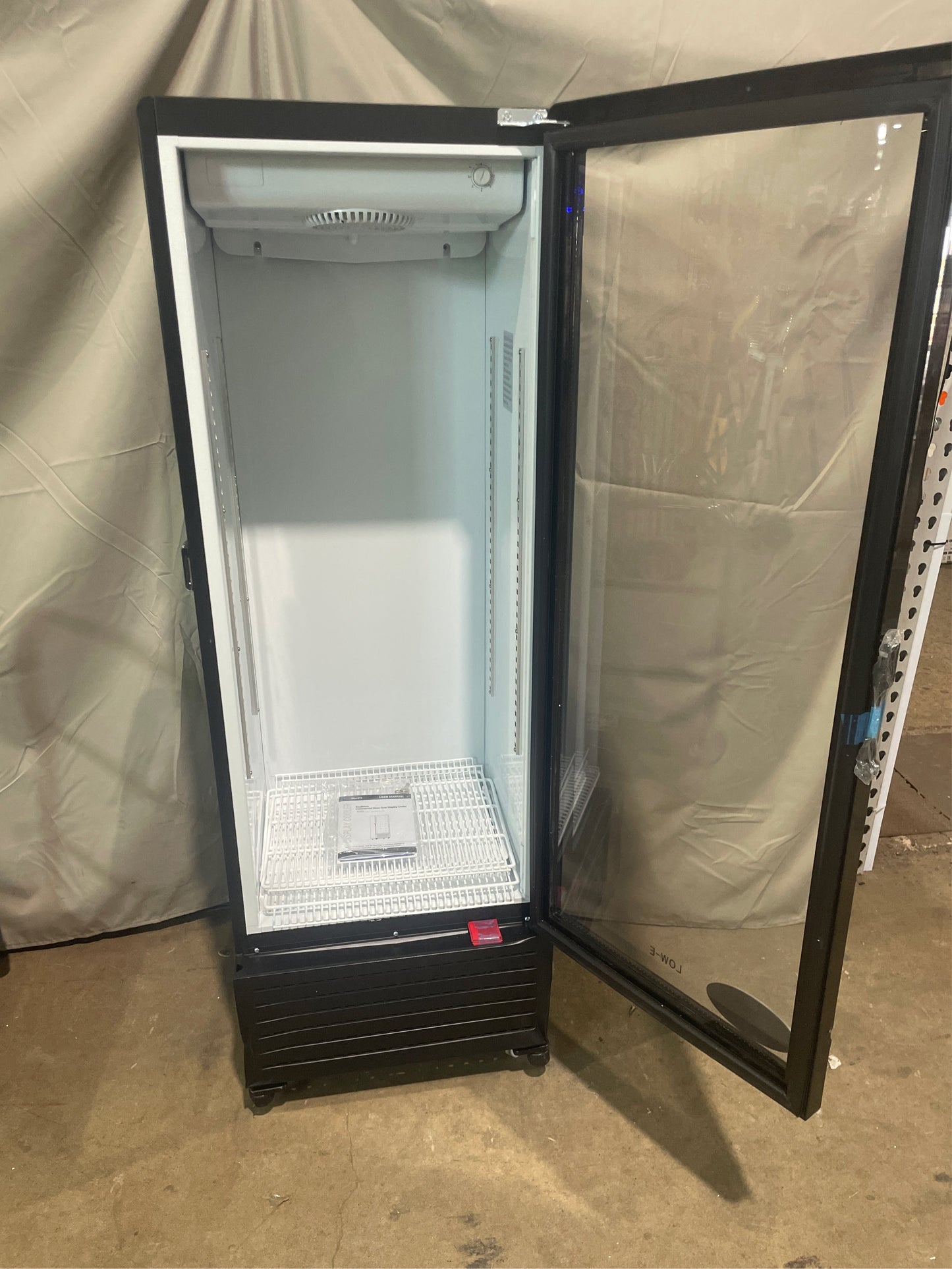 21" Glass Door Display Fridge, 7.6 cu. ft.