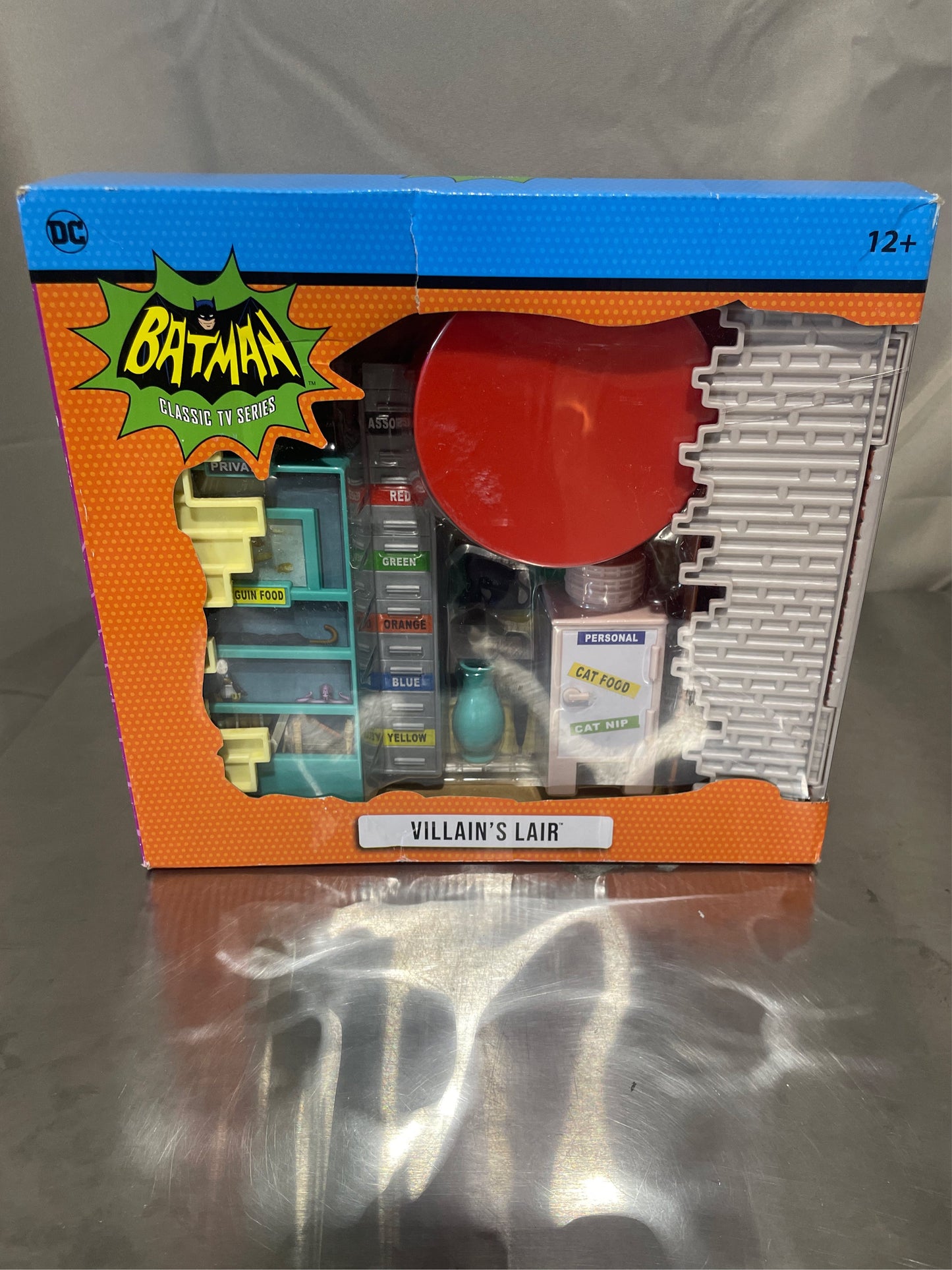 DC Retro Batman 66 Action Figure Playset