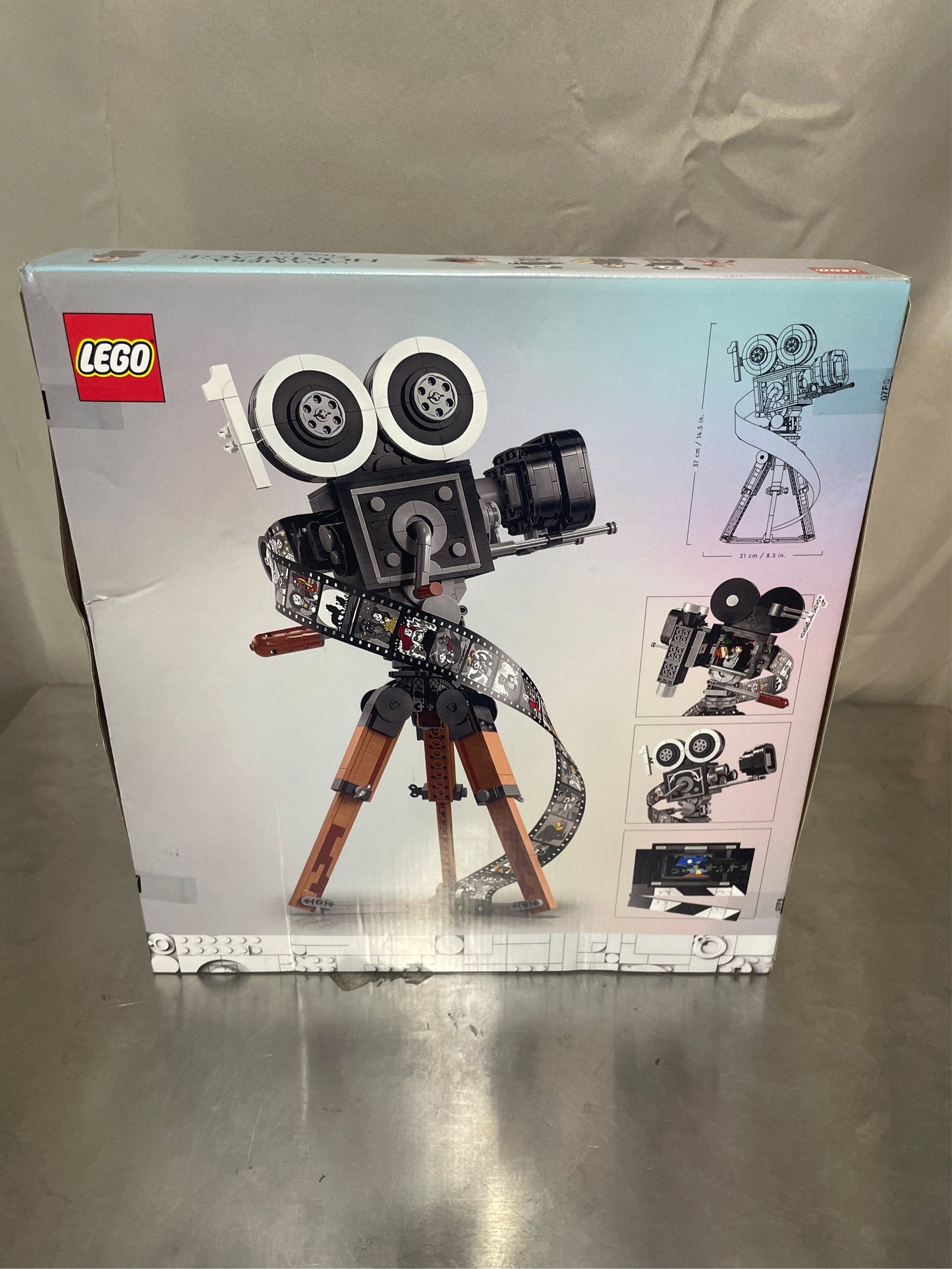 LEGO Disney Walt Disney Tribute Camera 43230