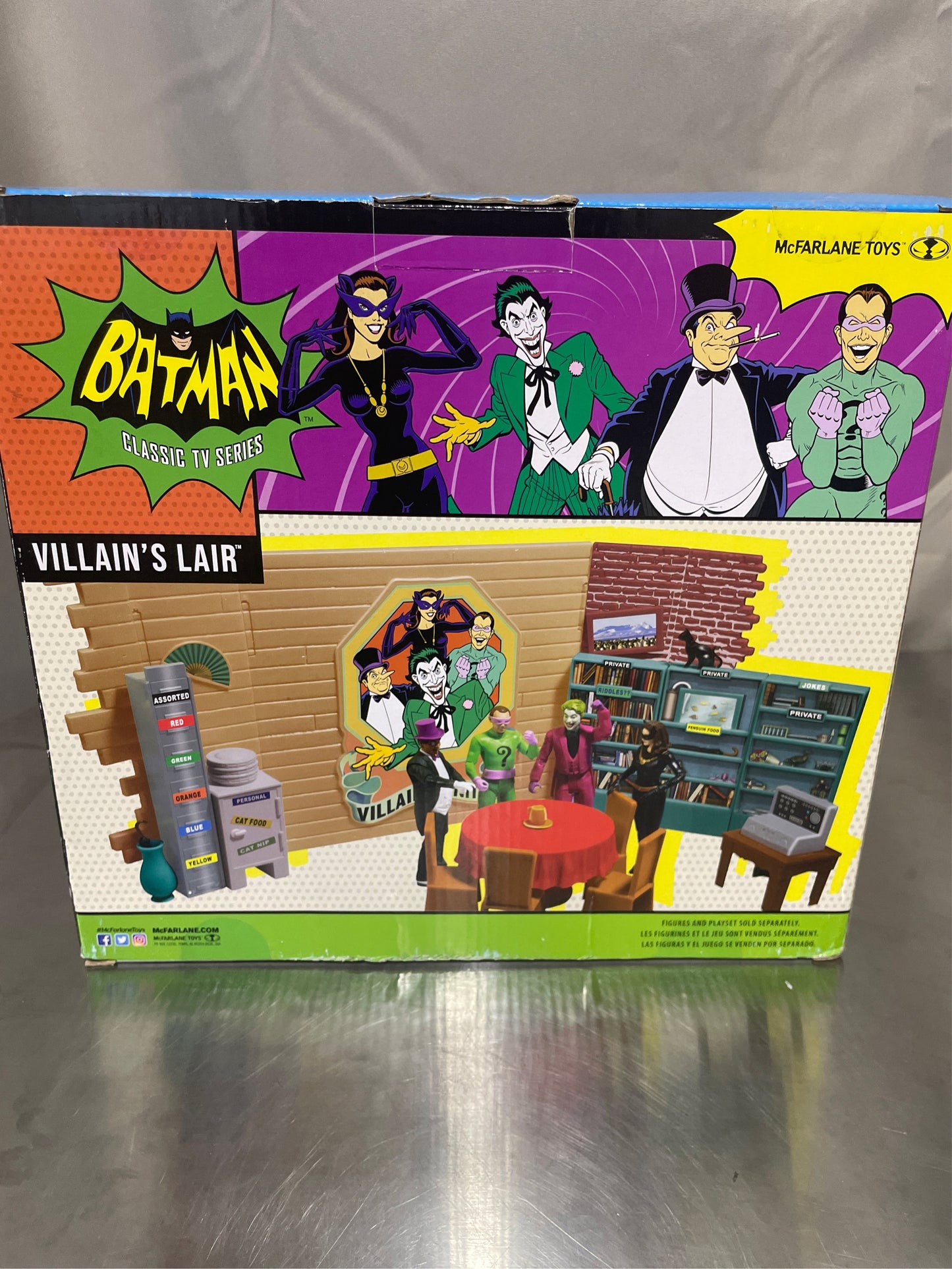 DC Retro Batman 66 Action Figure Playset