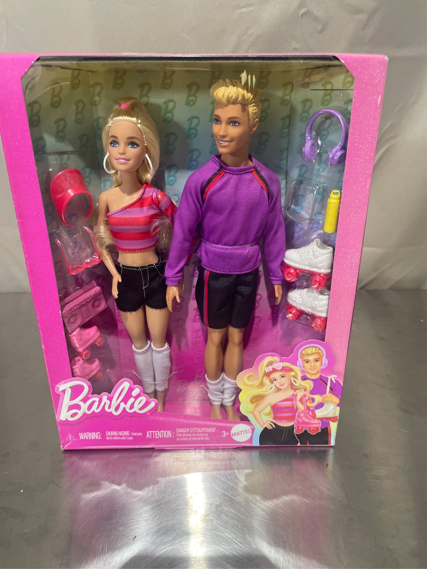 Barbie 12.7" Fashionistas Doll + 6pc Set