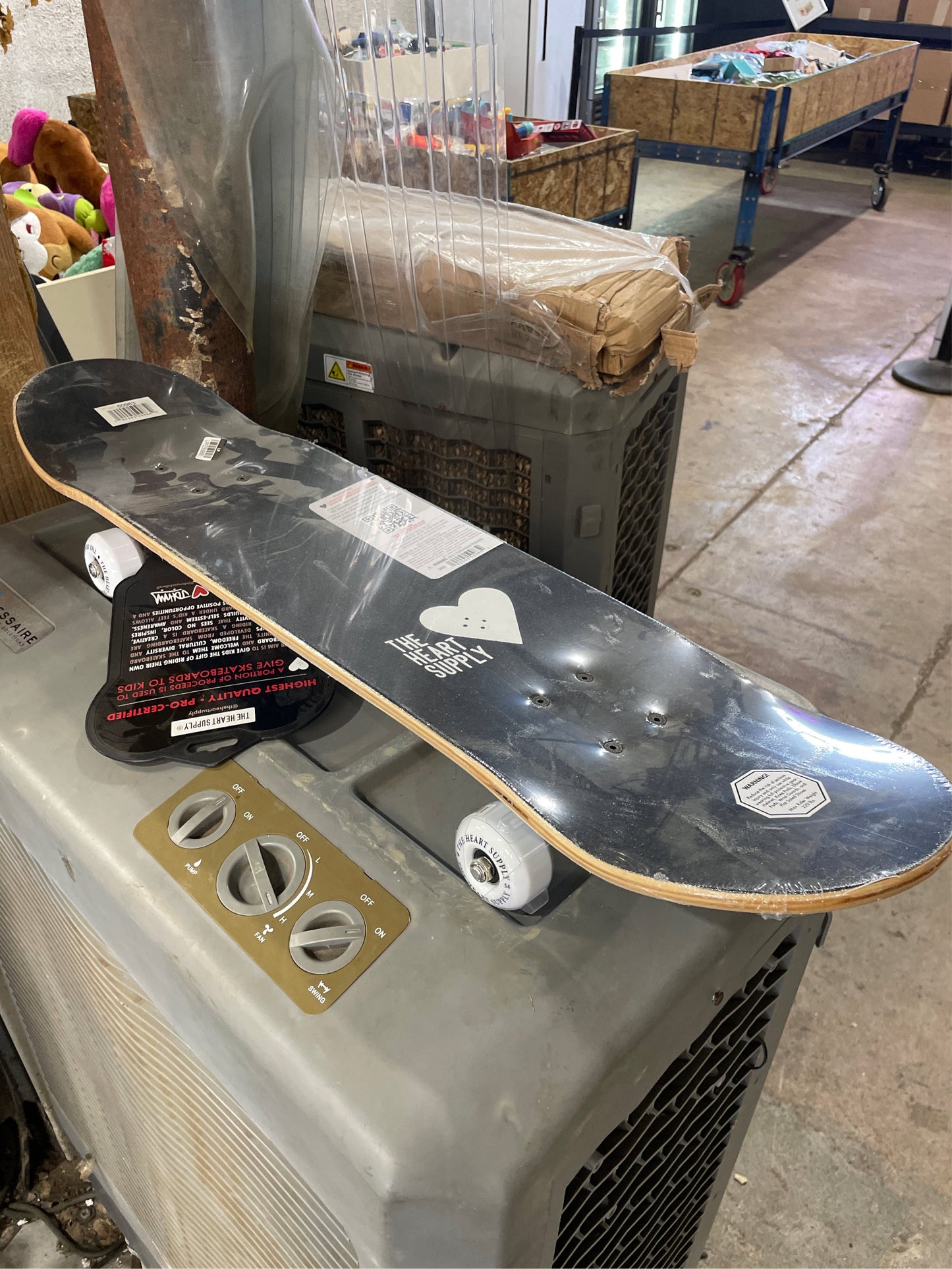 The Heart Supply Skateboard – Bright Blue