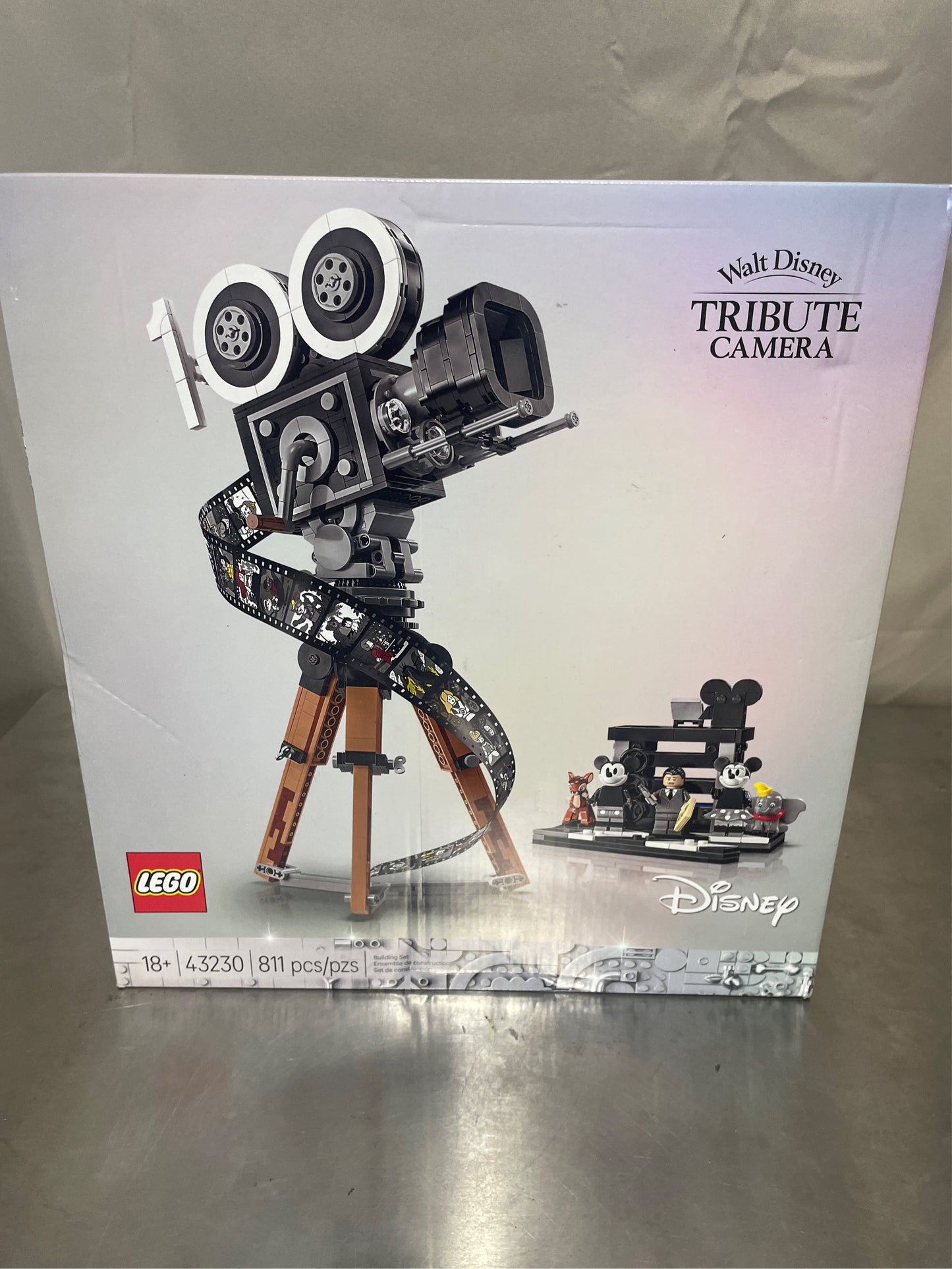 LEGO Disney Walt Disney Tribute Camera 43230