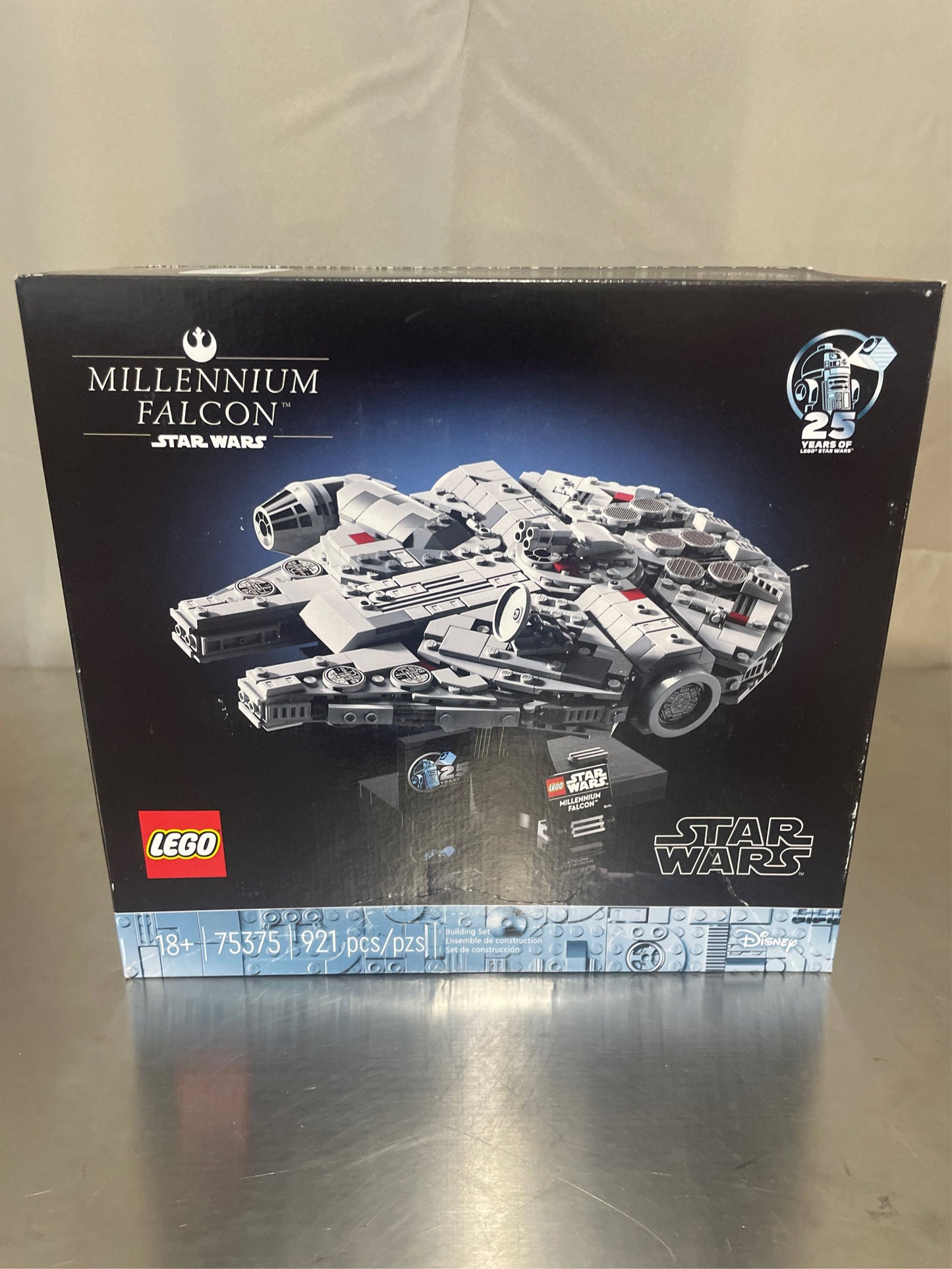 LEGO Star Wars Millennium Falcon 75375 Kit