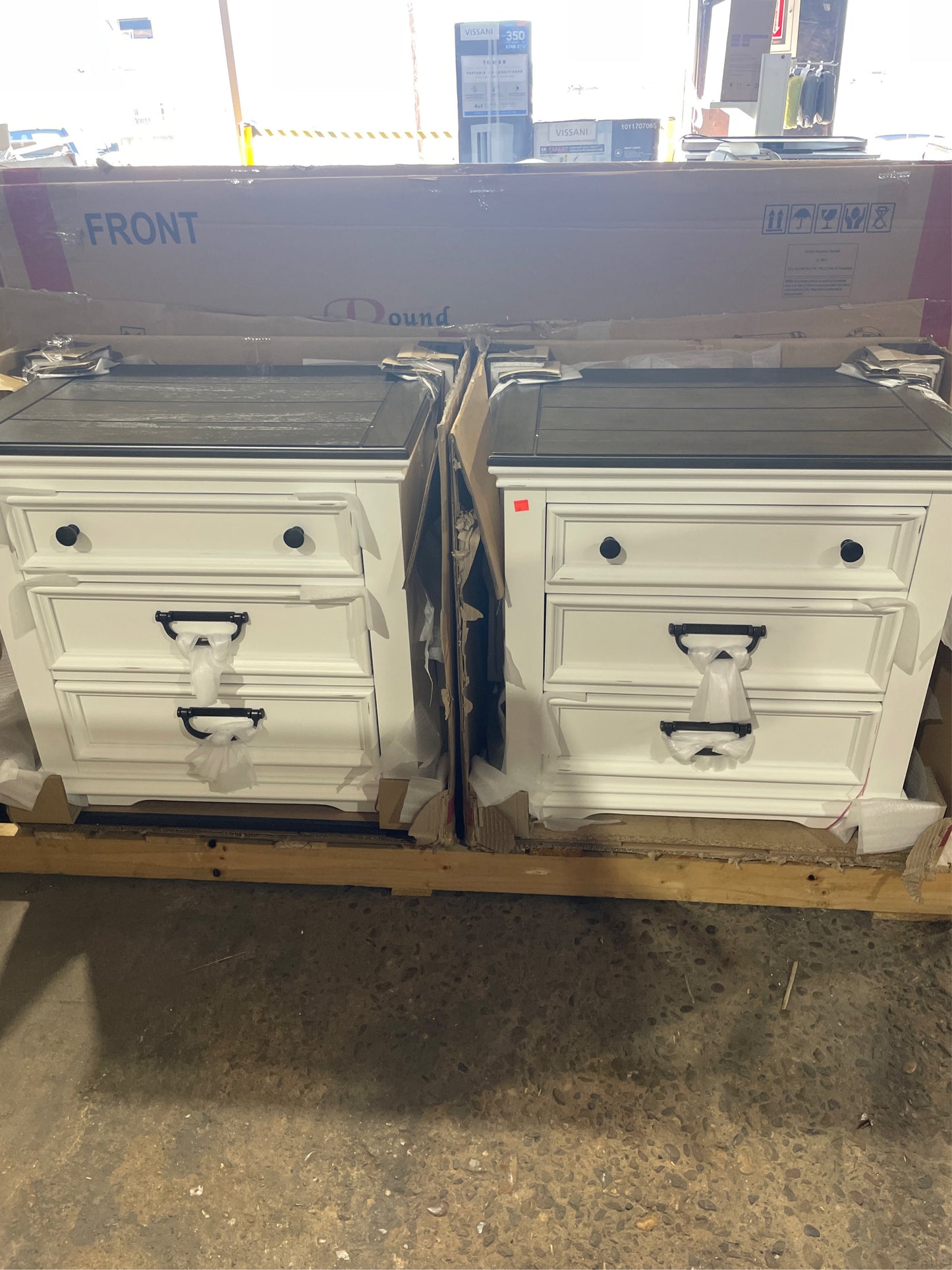 Roundhill Clelane 3-Drawer Nightstand