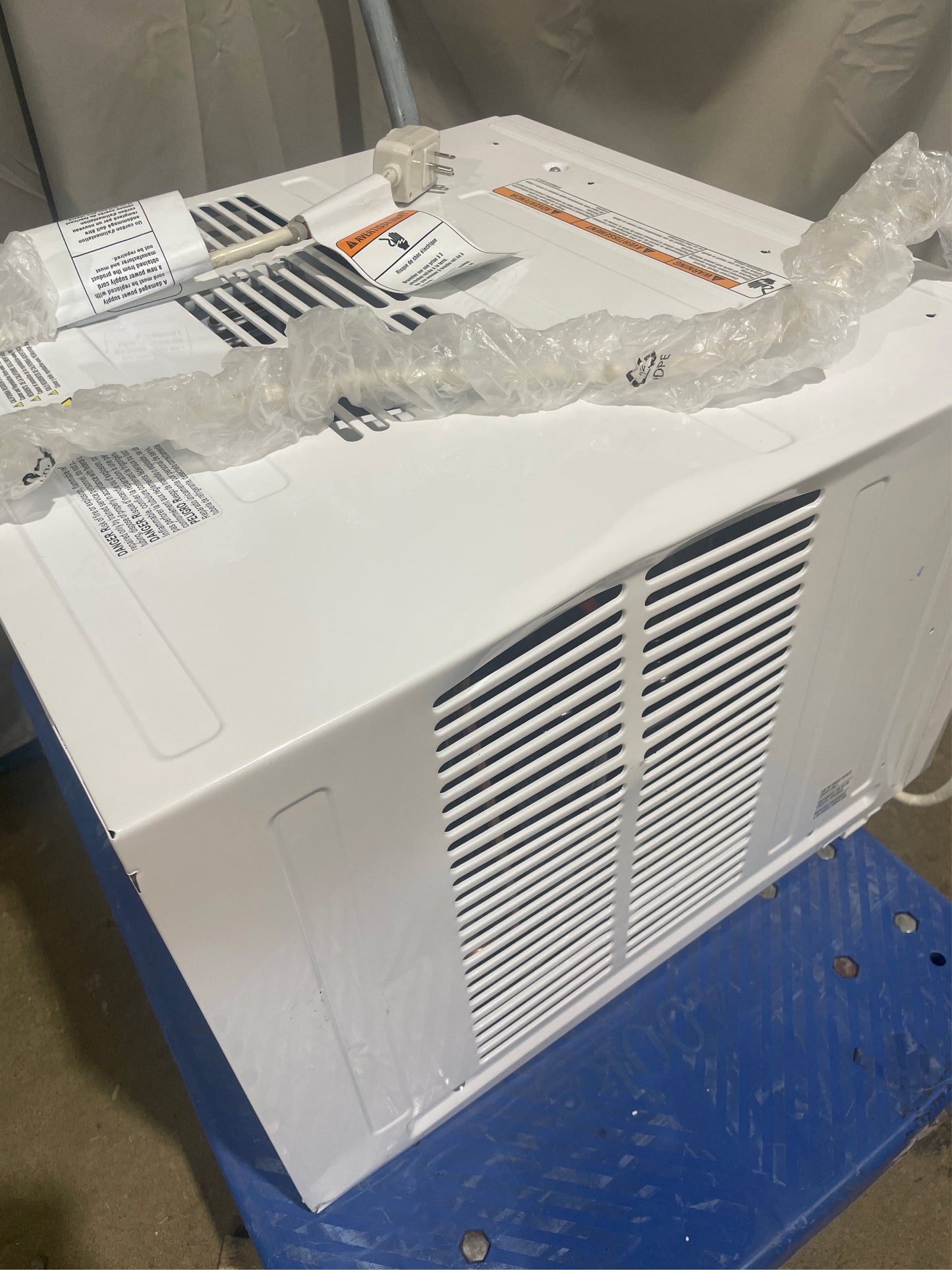 15,000 BTU Window AC, 700 Sq. Ft., White