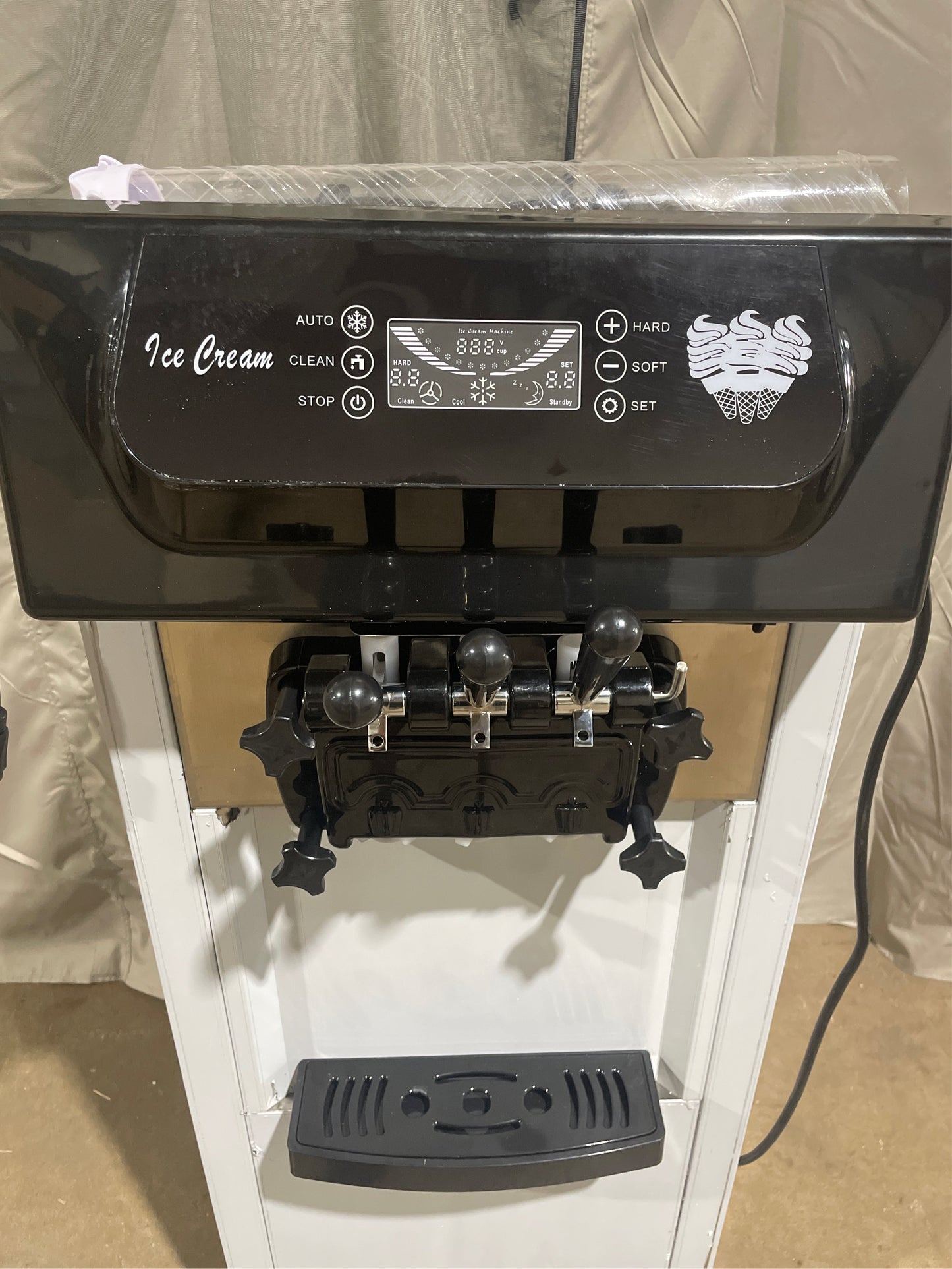 2+1 Flavor Soft Serve Ice Cream Maker 2200W