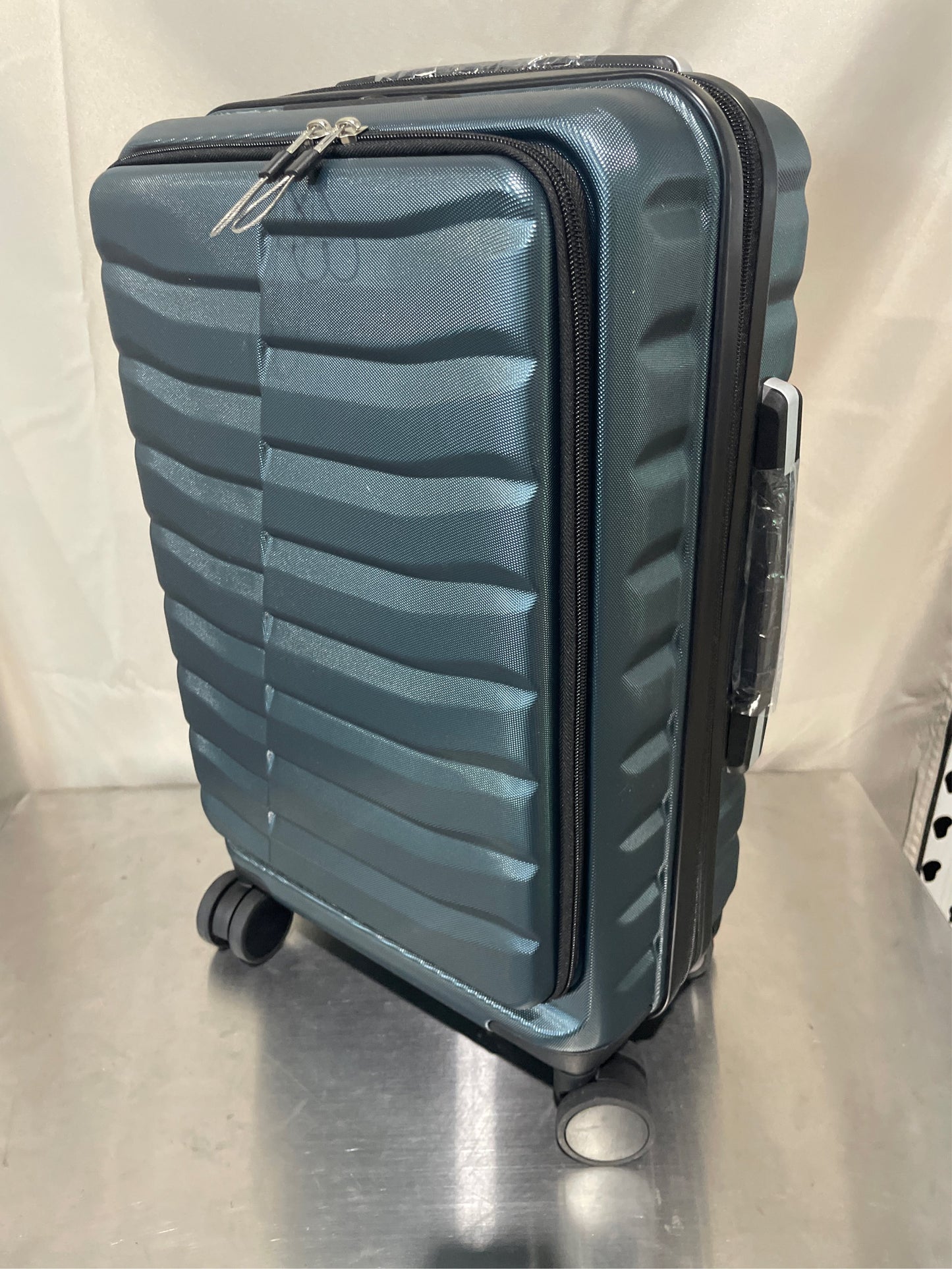 22×14×9 Airline Approved Expandable Luggage
