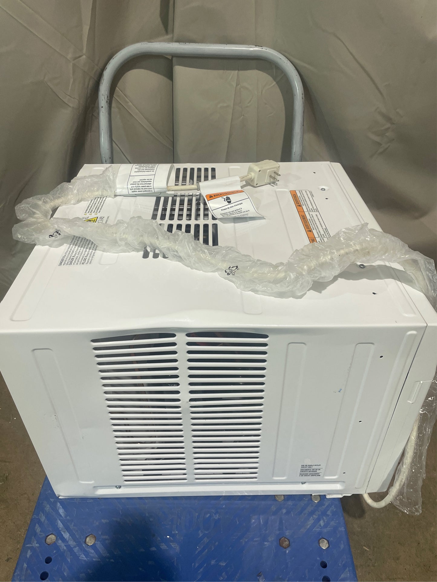 15,000 BTU Window AC, 700 Sq. Ft., White