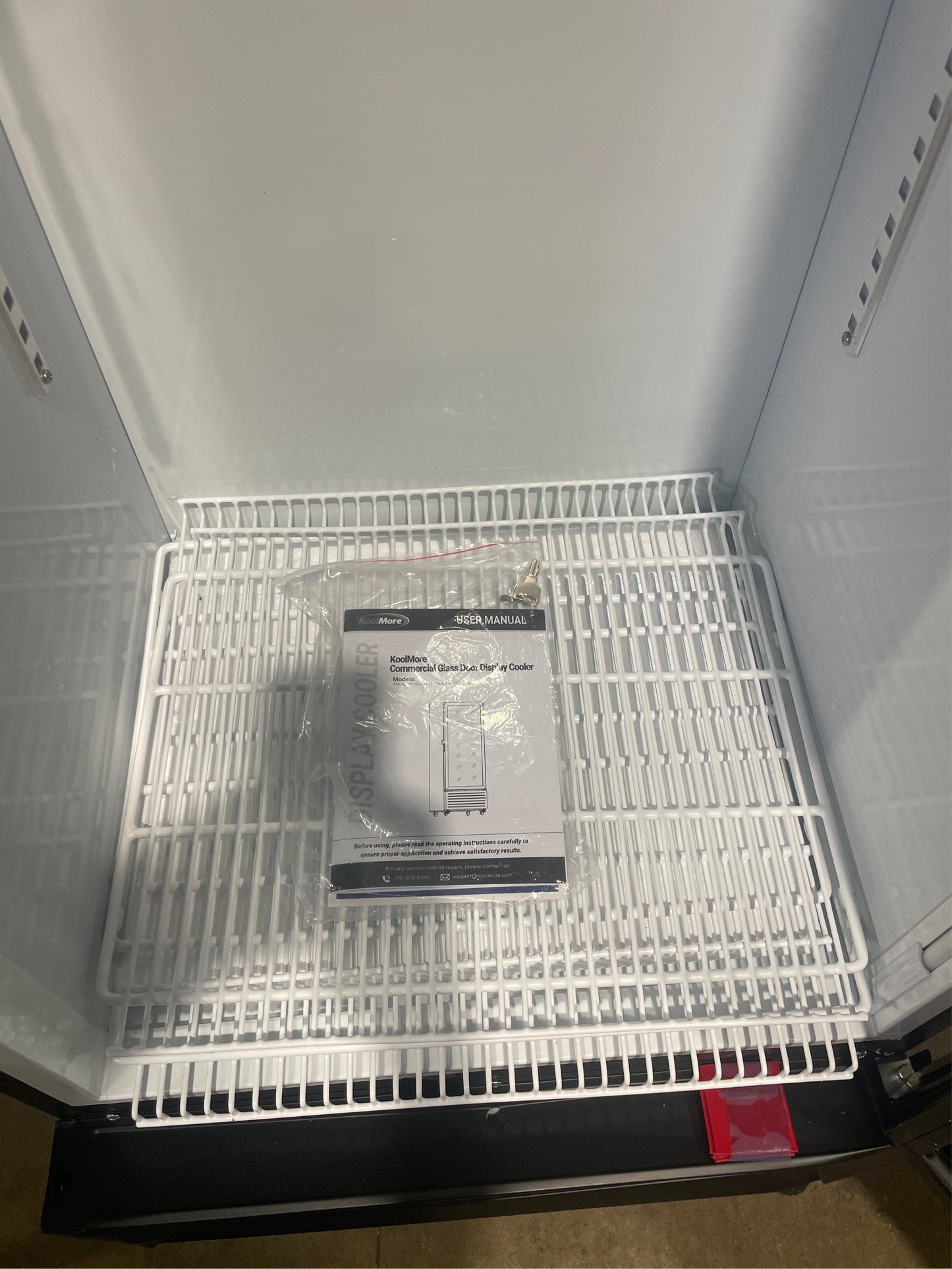 21" Glass Door Display Fridge, 7.6 cu. ft.