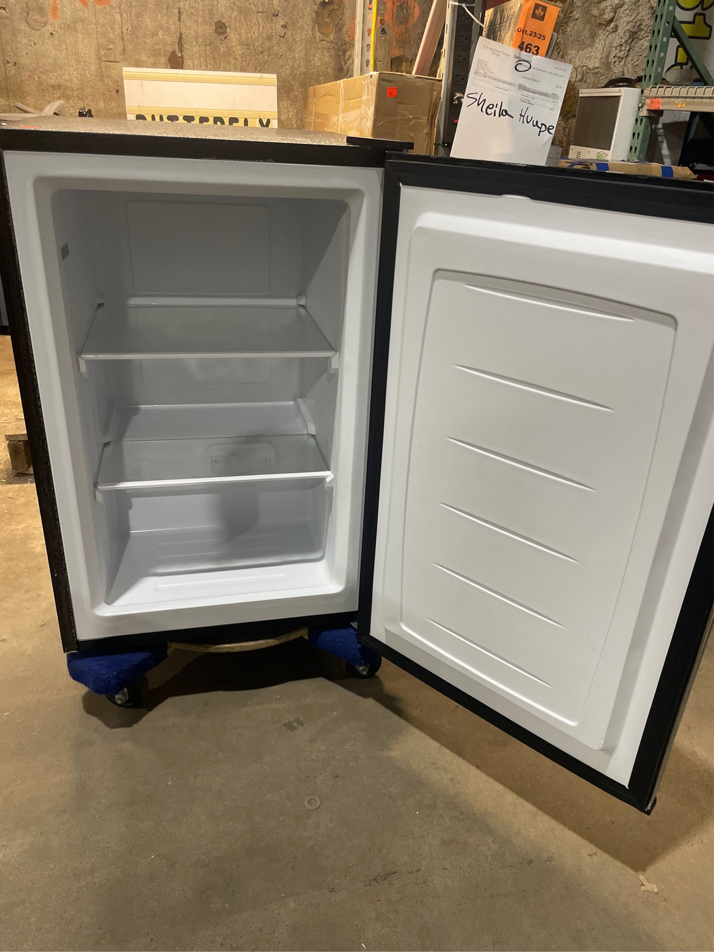 3.0 Cu ft Upright Freezer
